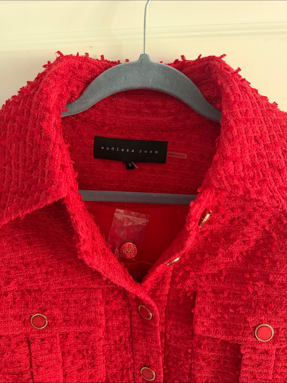 Women's Red Textured Button-Front Jacket - Picture 3 of 8
